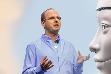 Thomas Dhomke, CEO de GitHub, lo tiene claro: "las empresas más inteligentes contratarán a más ingenieros" Thomas Dhomke, CEO de GitHub, lo tiene claro: "las empresas más inteligentes contratarán a más ingenieros"