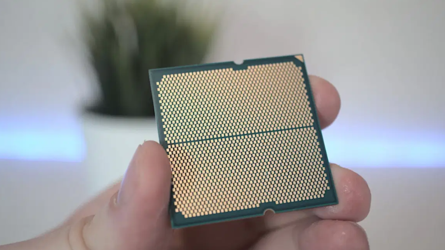 AMD Ryzen 7 7700.
