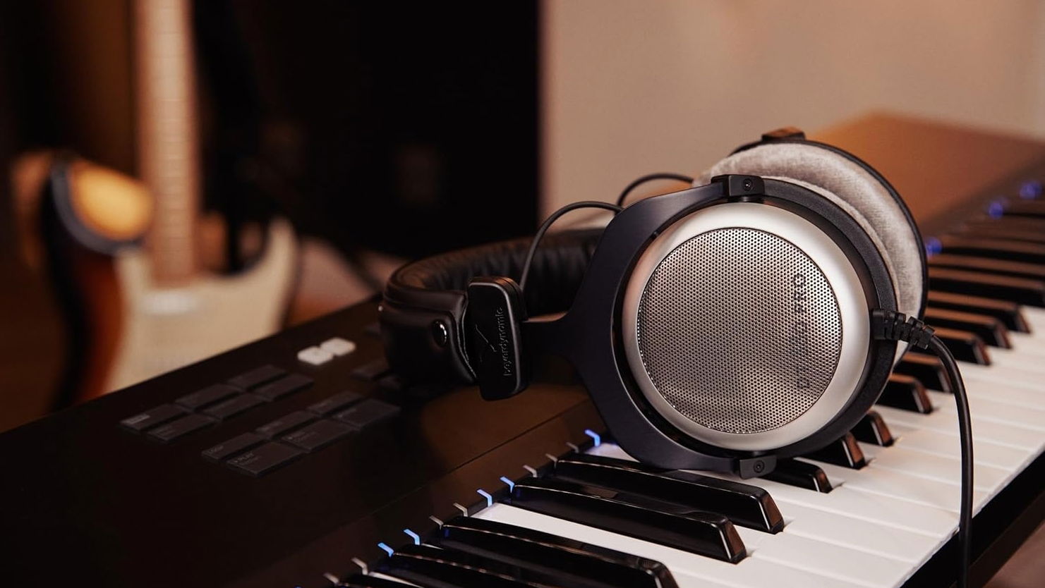 Beyerdynamic DT 880 PRO teclado