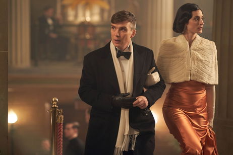Fans de 007, podéis estar tranquilos: el creador de 'Peaky Blinders' escribirá el guion de la nueva película de James Bond