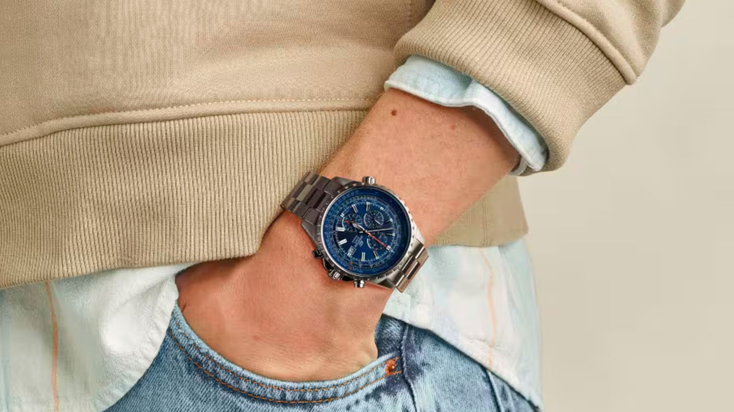 Casio Edifice EF-527D-2AVUEF bolsillo