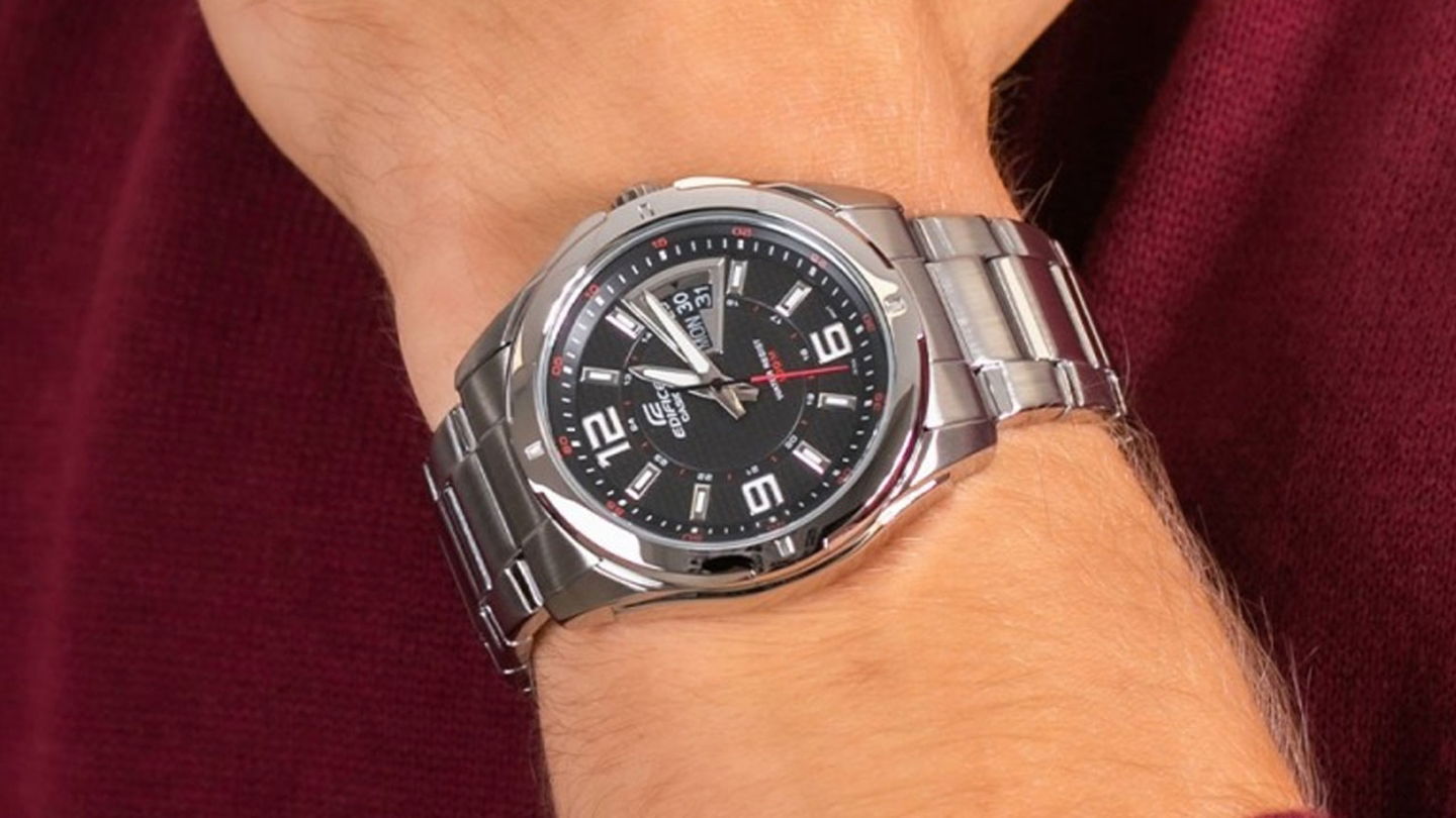 Casio EF-129D-1AVEF muñeca