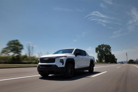 1.700 km con una sola carga: la increíble hazaña de este coche eléctrico que destroza el récord mundial de autonomía