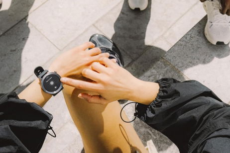 Son las últimas horas para llevarse baratísimo este smartwatch de Nothing, con pantalla AMOLED, GPS y llamadas Bluetooth Son las últimas horas para llevarse baratísimo este smartwatch de Nothing, con pantalla AMOLED, GPS y llamadas Bluetooth
