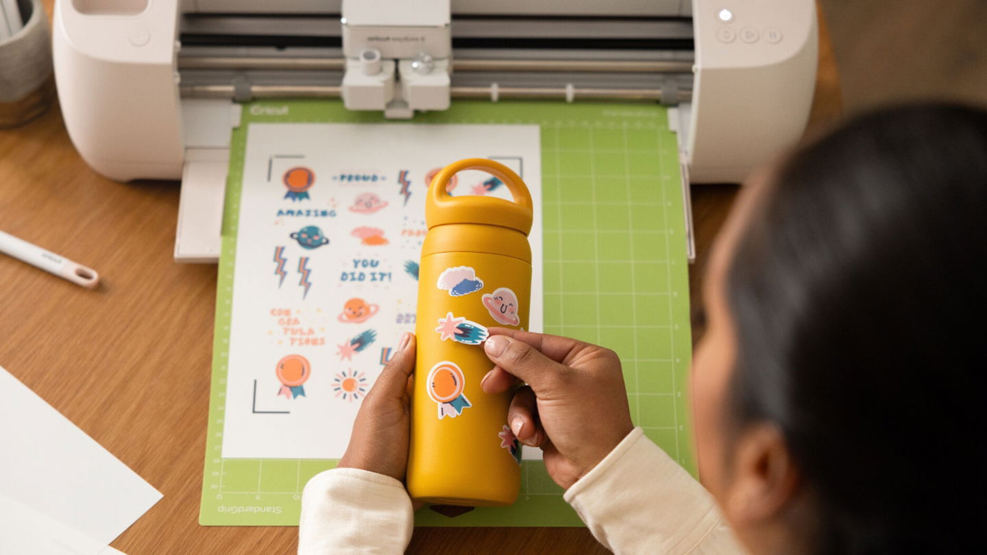 Cricut Explore 4 a mínimo histórico en Amazon, la máquina de corte inteligente que revoluciona el mundo DIY: "dibuja y corta muy bien"