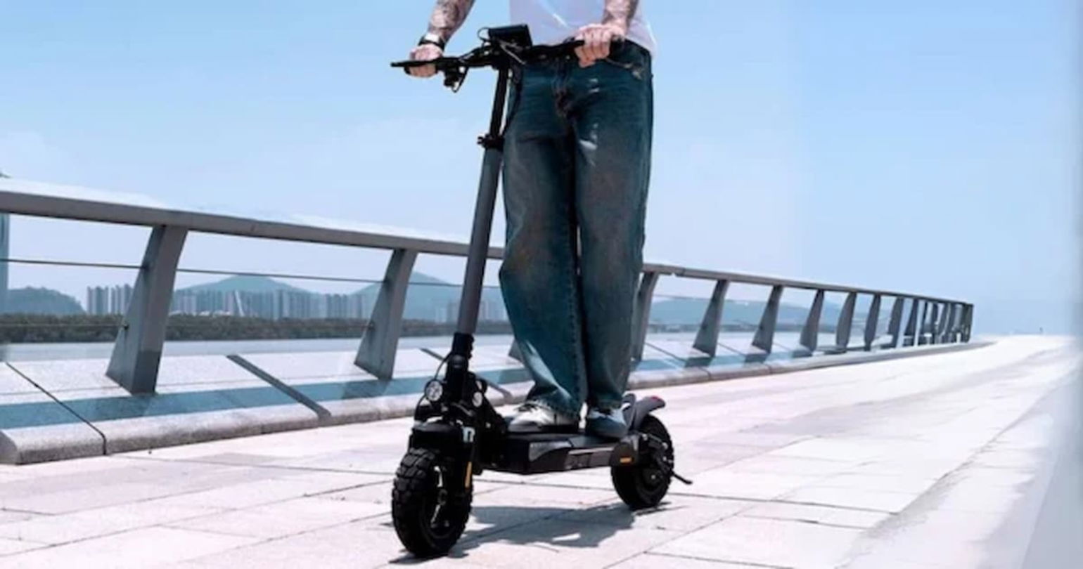 Este patinete eléctrico tiene un precio de derribo en AliExpress