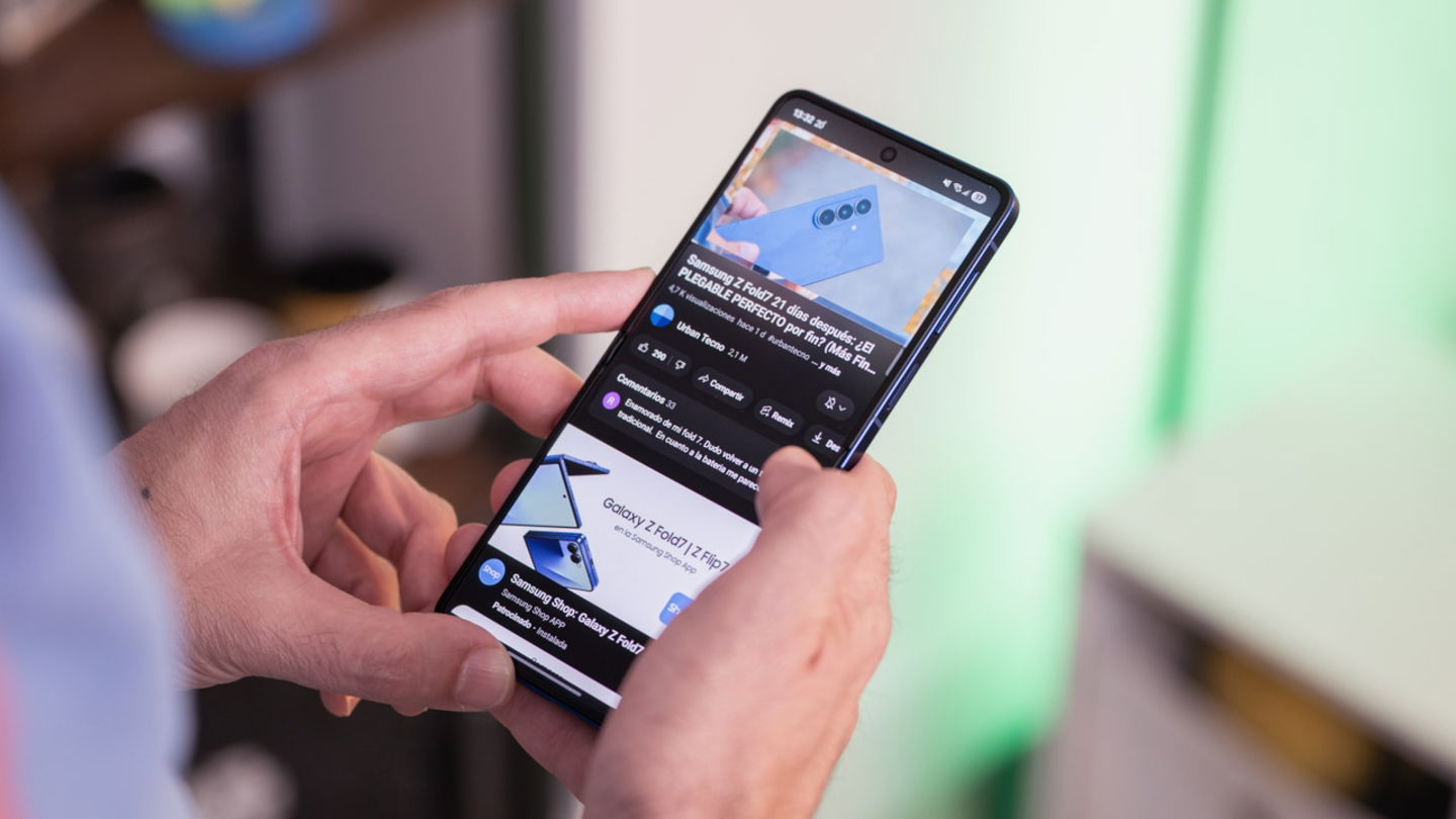 Samsung Galaxy Z Flip7, análisis: pantalla exterior más grande y brillante, mejor autonomía y mucha IA