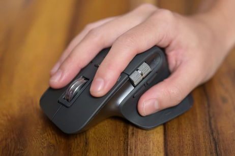 Si pasas mucho tiempo en el PC, este baratísimo ratón vertical de Logitech es lo mejor que le puede pasar a tu muñeca