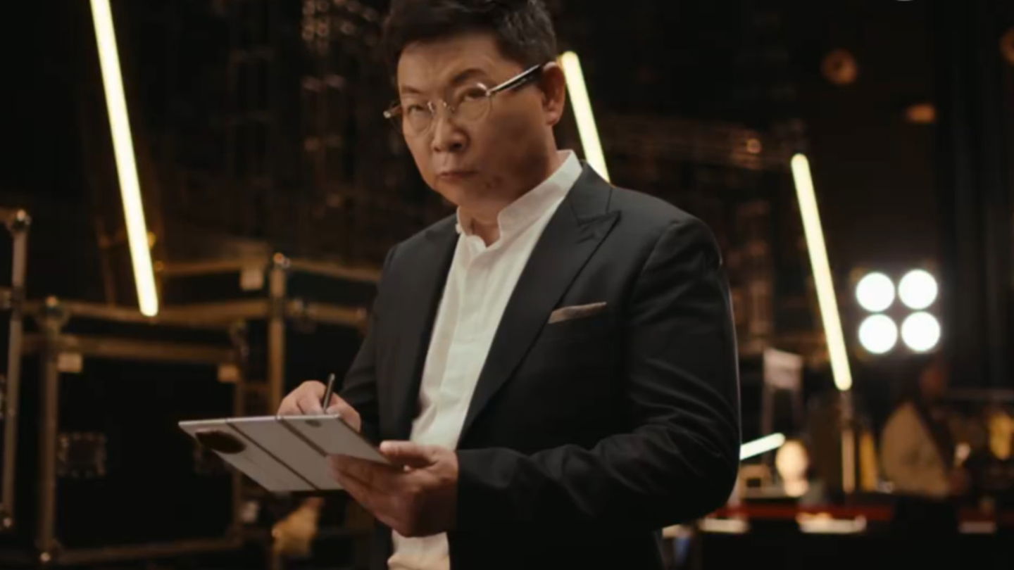 HUAWEI revela el diseño del Mate XTs, la segunda generación de su smartphone plegable triple