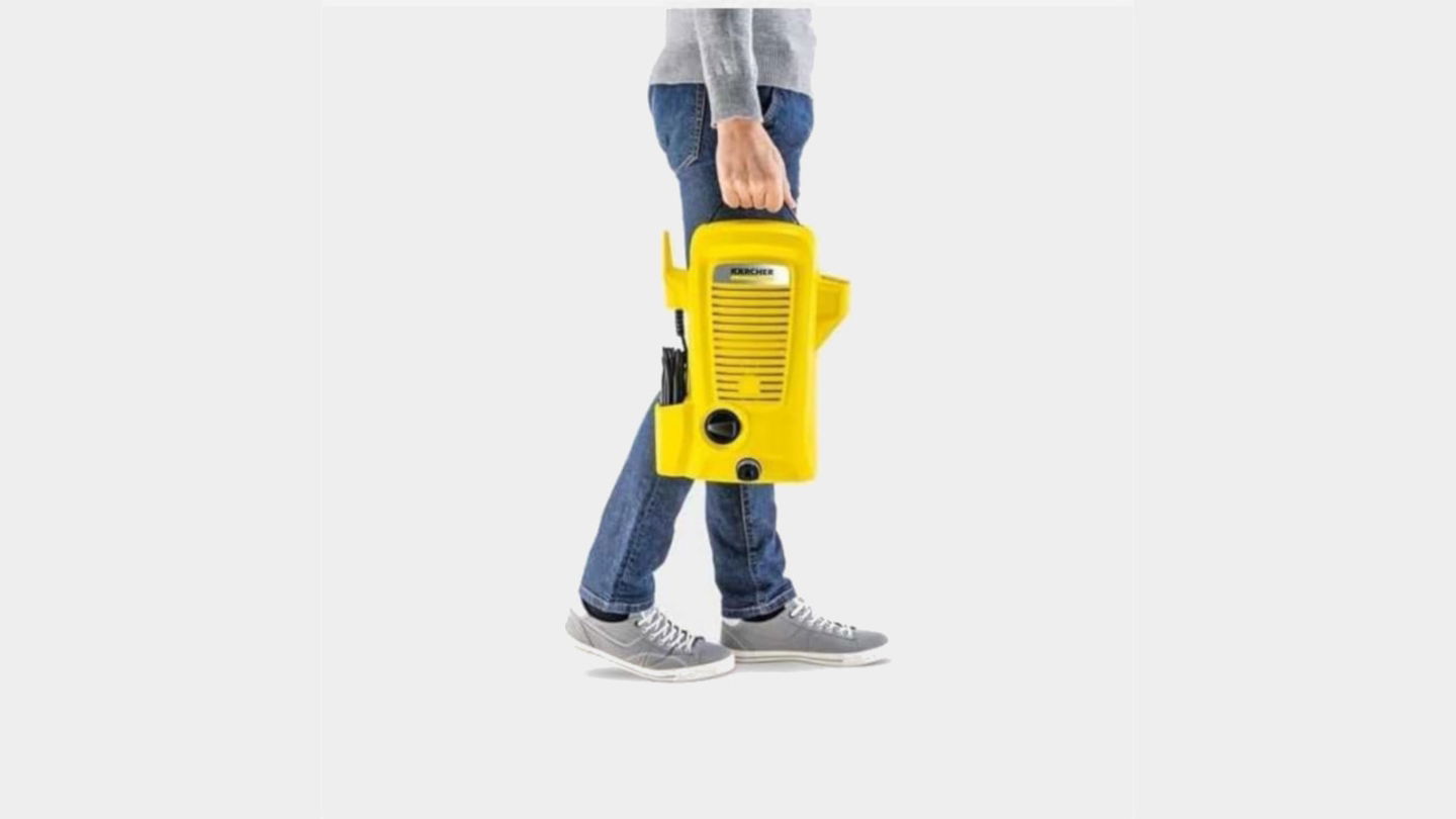 La hidrolimpiadora ideal para terrazas, coches y muebles de jardín desploma su precio