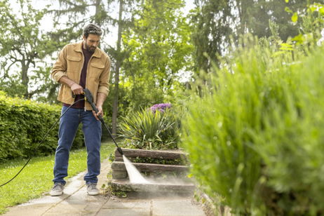 La hidrolimpiadora ideal para terrazas, coches y muebles de jardín desploma su precio La hidrolimpiadora ideal para terrazas, coches y muebles de jardín desploma su precio