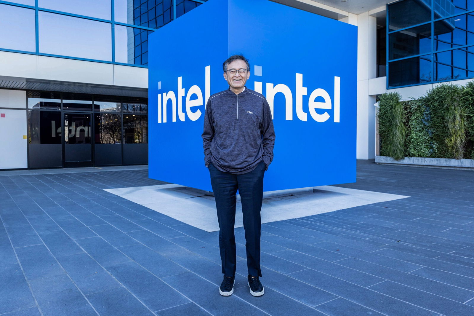 Trump completa la paradoja y aprueba que EE. UU. compre el 10 % de Intel después de vetar a HUAWEI precisamente por lo mismo