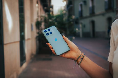 Lo hemos probado y, por 200 euros, este nuevo móvil de motorola es el gama media "triple B" que estabas buscando