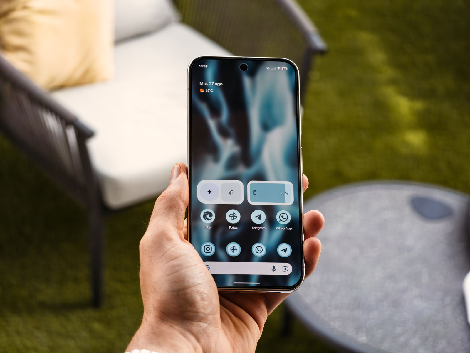 Pantalla del Pixel 10 Pro en exteiror