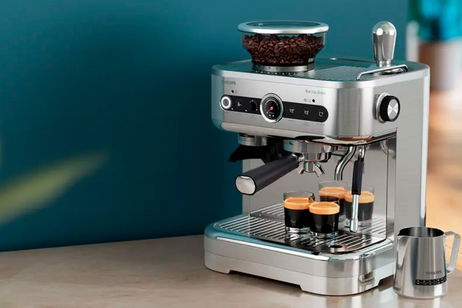 Ni cápsulas ni complicaciones: esta máquina prepara espresso y espuma como en la cafetería Ni cápsulas ni complicaciones: esta máquina prepara espresso y espuma como en la cafetería