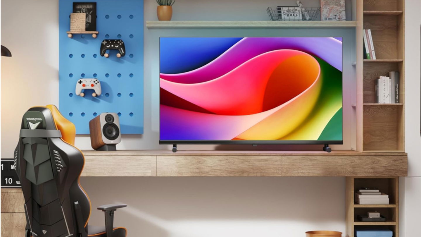 Pequeña pero matona: esta es la Smart TV que convierte cualquier rincón en tu cine personal