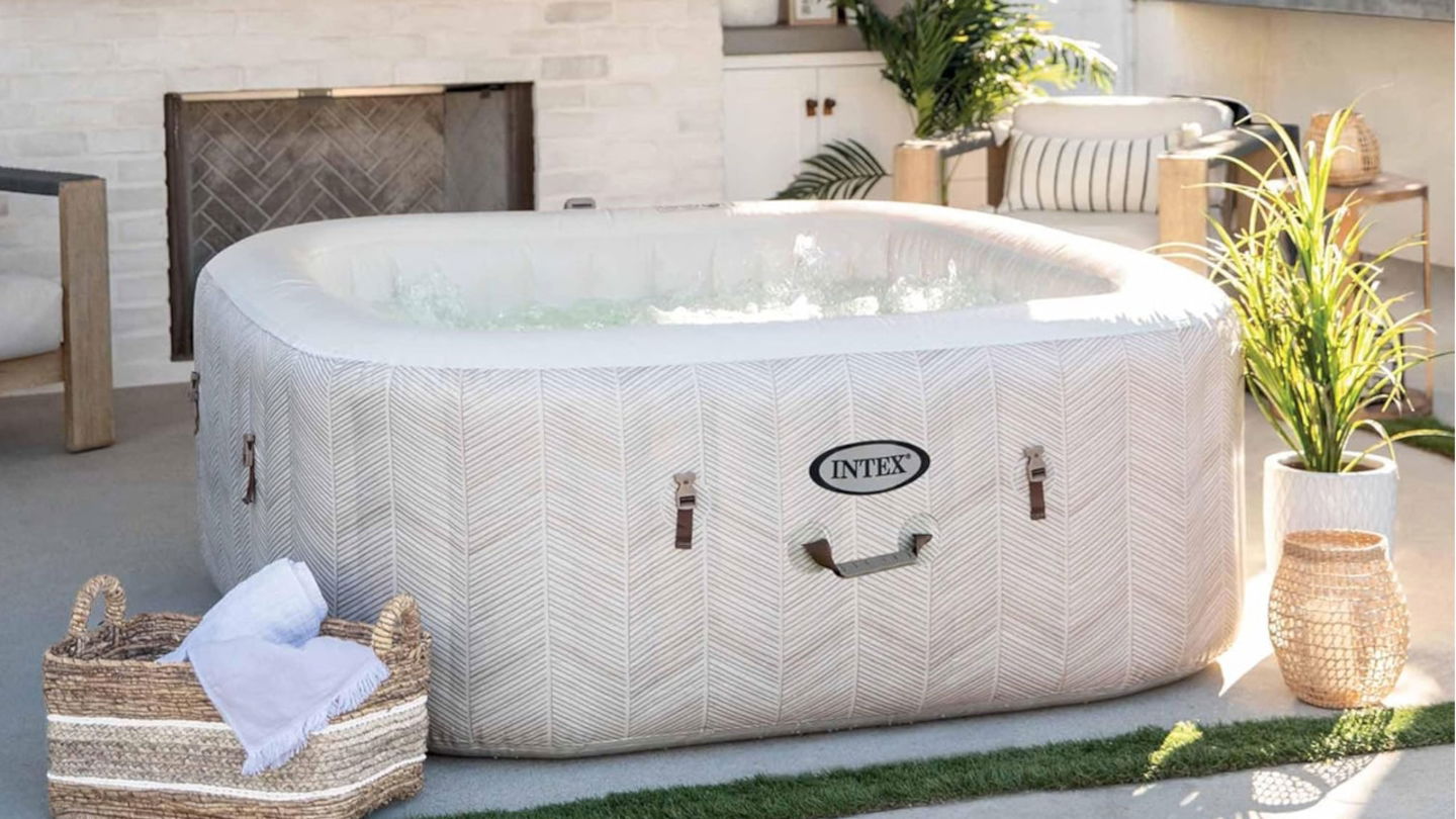 Tienes 2 spa hinchables fabulosos muy rebajados (hasta 100 euros) que quieren darte un verano inolvidable