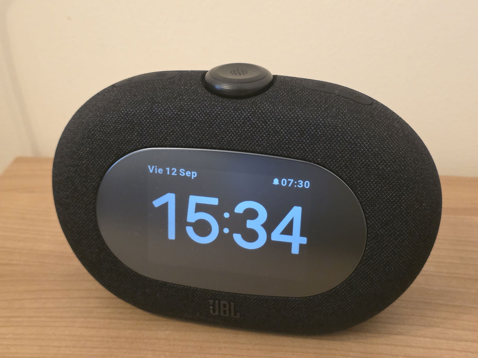 JBL Horizon 3, análisis: el radiodespertador que suena (y luce) mucho mejor de lo que esperas