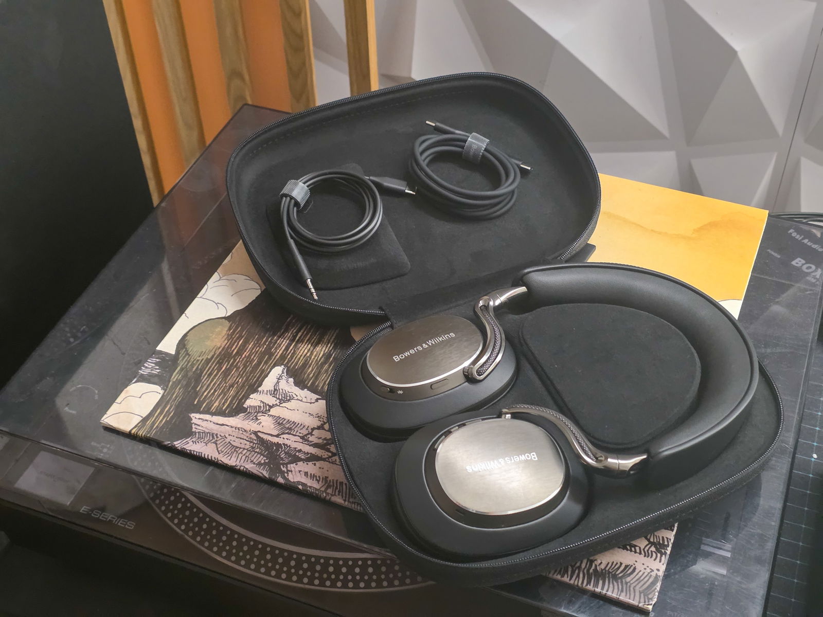 Bowers & Wilkins PX8 S2, análisis: el trono de los auriculares Bluetooth tiene un nuevo ocupante