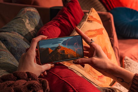 Un móvil de gama alta a precio de gama media: este Motorola Edge con 12 GB de RAM tiene un diseño sublime