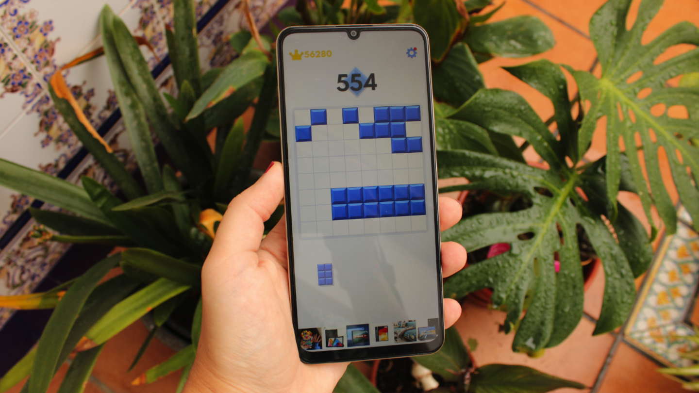Block Blast en el realme Note 70T