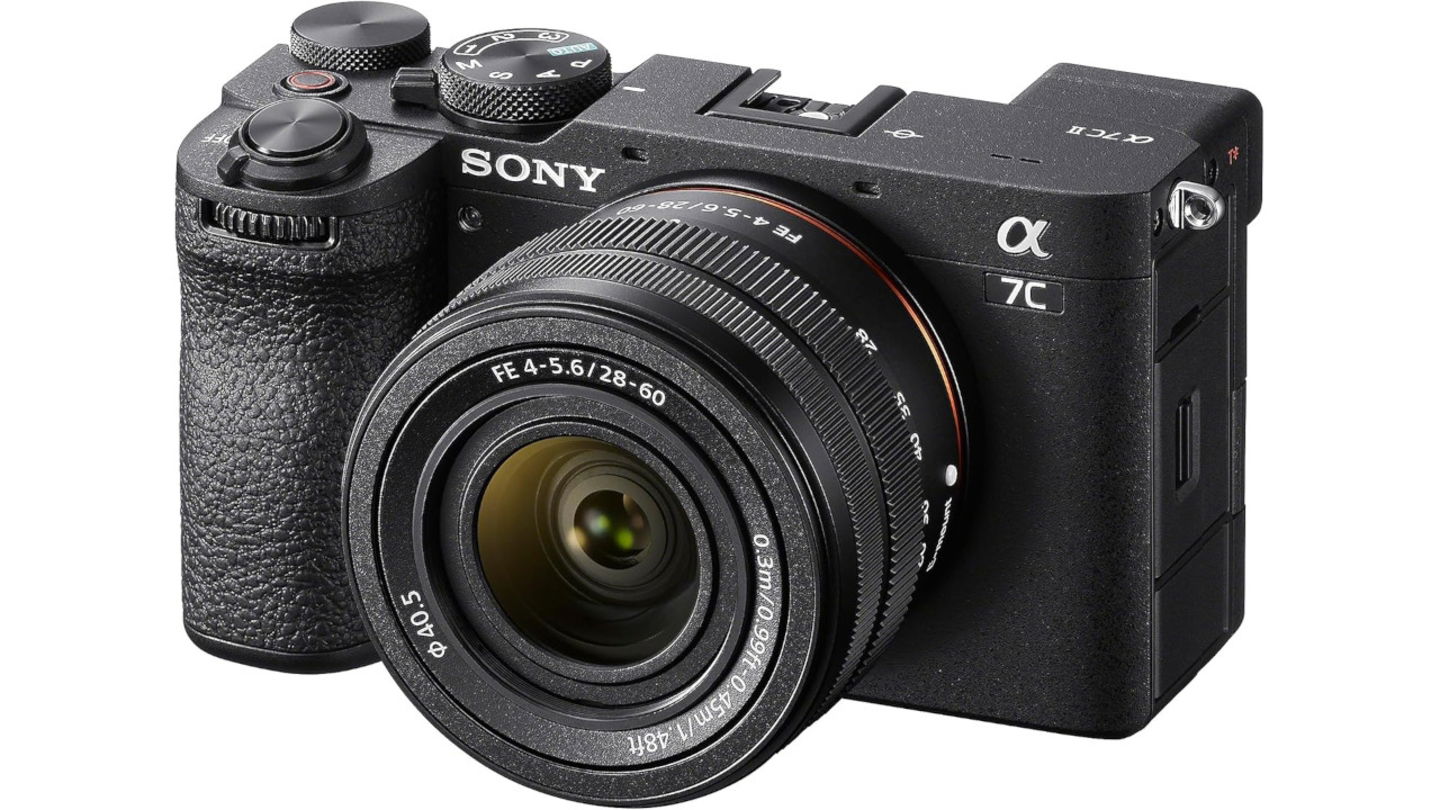 400 euros de descuento en la Sony Alpha 7C II + objetivo: ¿es este el momento para dar el salto a full-frame?