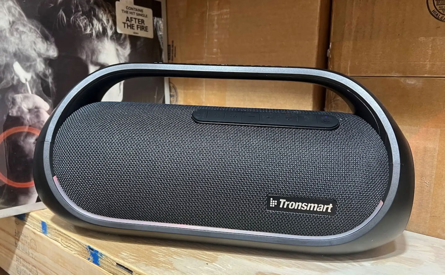 Este altavoz inteligente es una de las mejores compras para alegrar tus fiestas