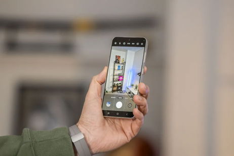 Funda gratis y 400 euros de descuento para el móvil gama alta que reinó en Android en 2024 Funda gratis y 400 euros de descuento para el móvil gama alta que reinó en Android en 2024