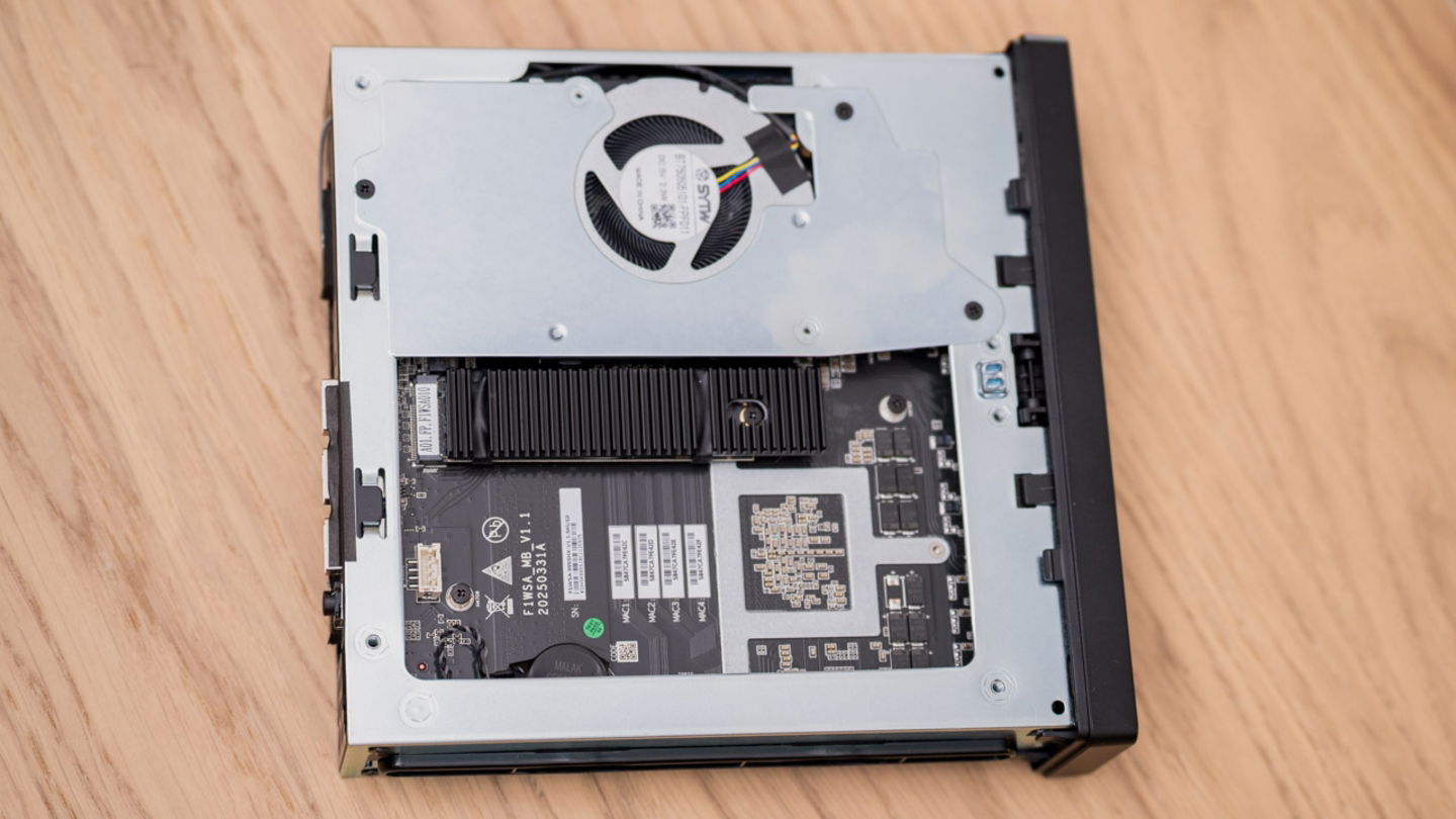 Minisforum MS-A2: la mini estación de trabajo AMD con conectividad 10 GbE y máxima expansión