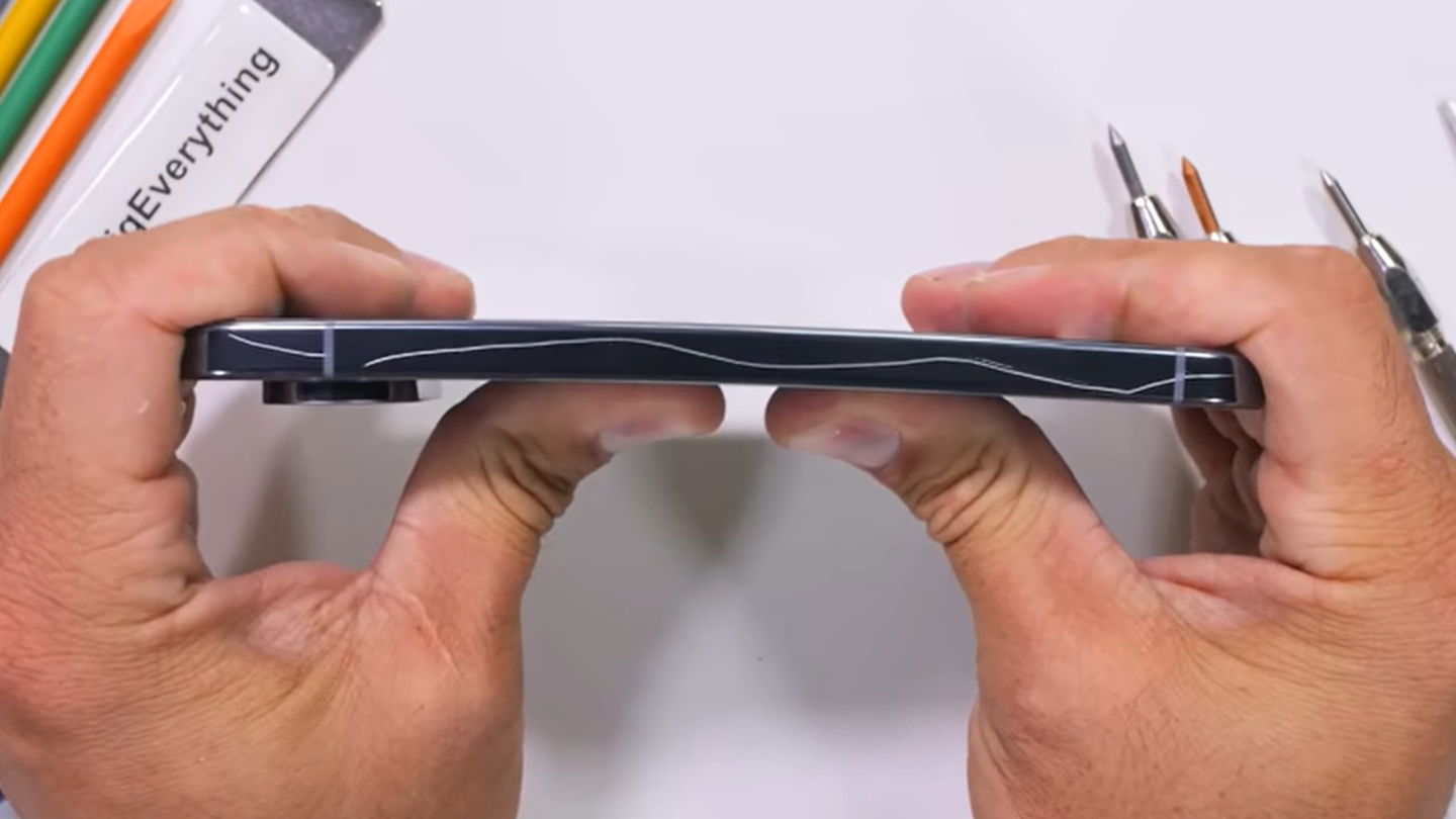 El Google Pixel 10 Pro XL pasa por la prueba de resistencia más dura y sale vivo para contarlo