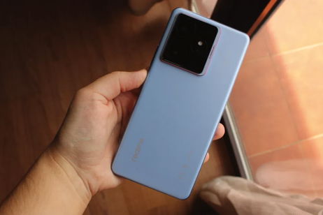 Acaba de bajar a su mínimo histórico el realme GT 7 y presume de batería de 7000 mAh que aguanta hasta 3 días