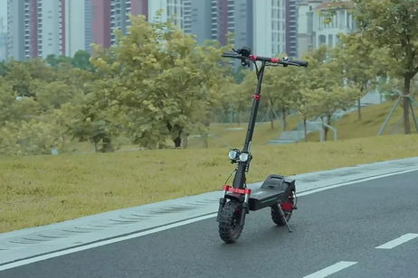 Motor de 1000 W y 65 kilómetros de autonomía: este es el patinete eléctrico todoterreno que todo el mundo está comprando ahora mismo Motor de 1000 W y 65 kilómetros de autonomía: este es el patinete eléctrico todoterreno que todo el mundo está comprando ahora mismo