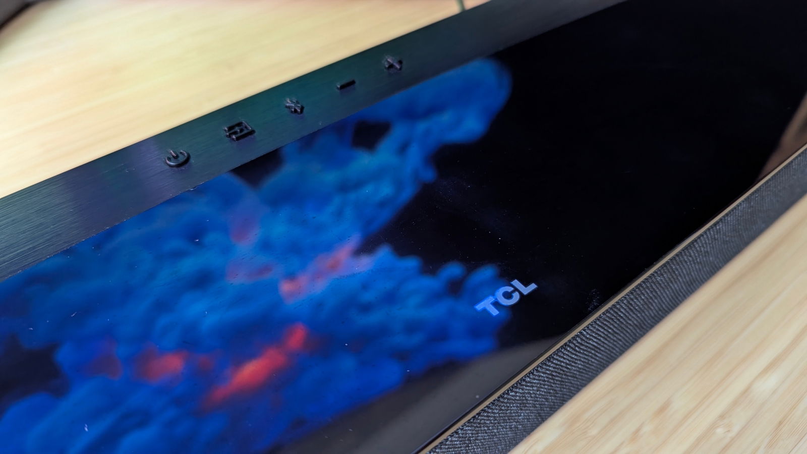 TCL Q85H Pro reflejo