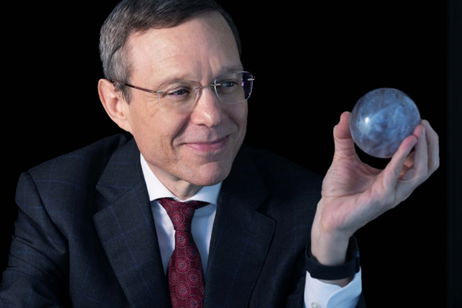 El controvertido astrónomo Avi Loeb cree que un misterioso objeto oculto tras el Sol podría ser una nave alienígena El controvertido astrónomo Avi Loeb cree que un misterioso objeto oculto tras el Sol podría ser una nave alienígena