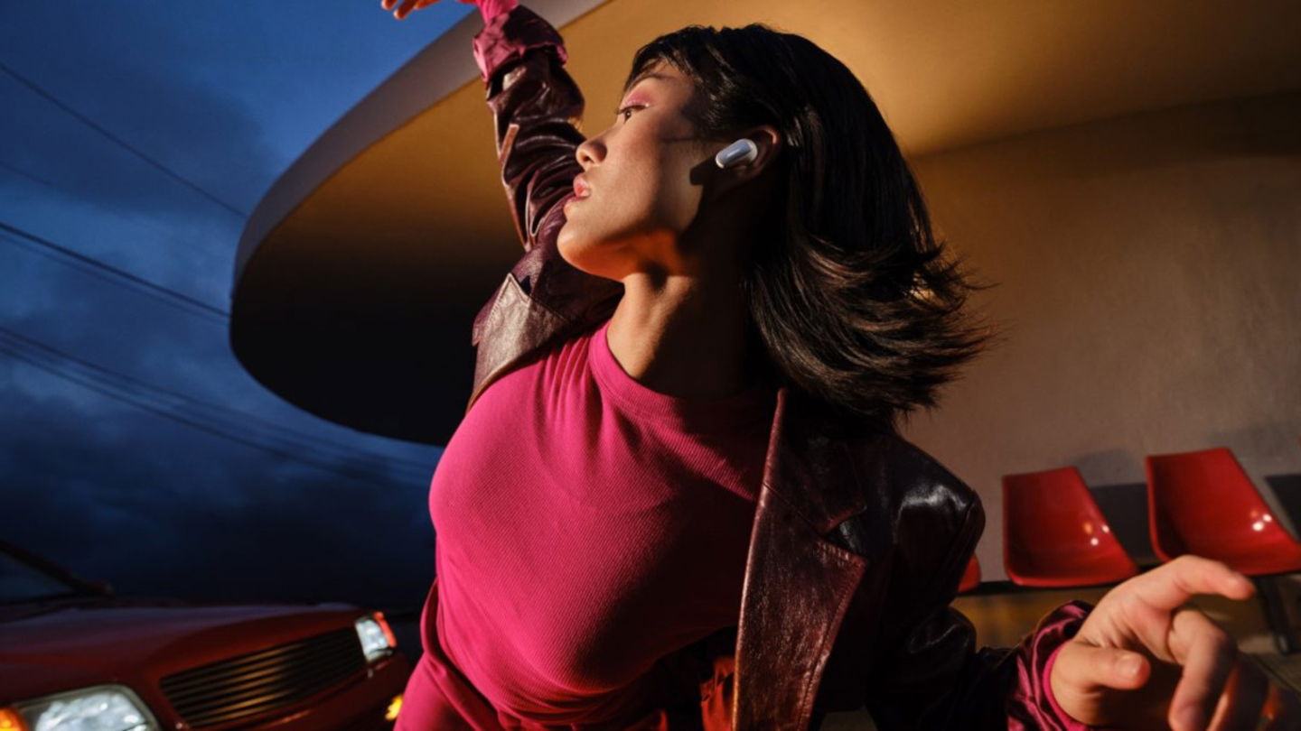 Se hunde el precio de los Bose QuietComfort Ultra, tanto en la versión diadema como de botón