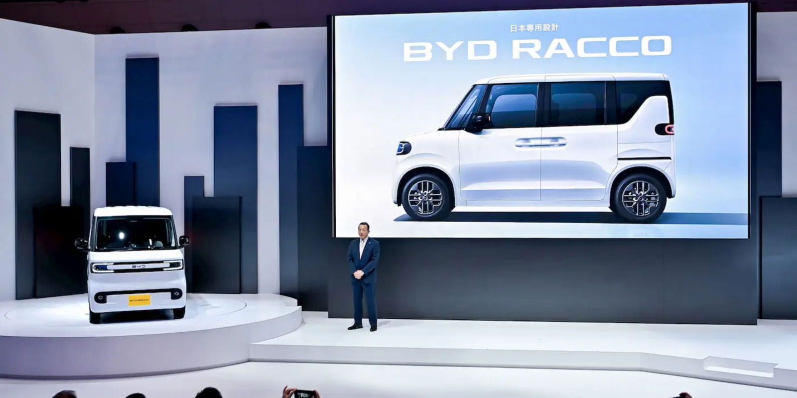 El arma secreta de BYD para el mercado global: un coche eléctrico pequeño, barato y con puertas correderas