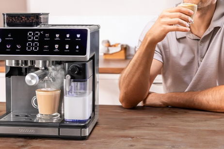 Cambia tus mañanas con 20 bares de presión, molinillo integrado y 9 recetas con solo pulsar un botón Cambia tus mañanas con 20 bares de presión, molinillo integrado y 9 recetas con solo pulsar un botón