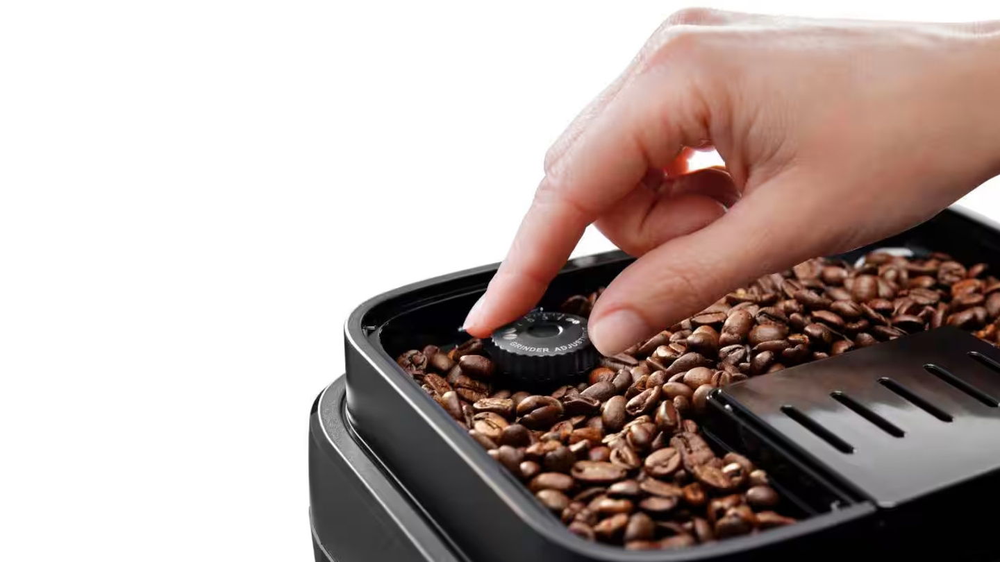 Grano fresco, molido integrado y cappuccino en segundos: así debería ser tu café todos los días, con esta De'Longhi rebajadísima