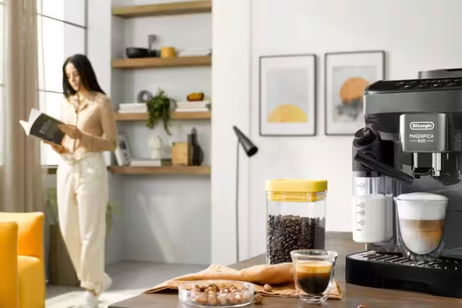 Grano fresco, molido integrado y cappuccino en segundos: así debería ser tu café todos los días, con esta De'Longhi rebajadísima Grano fresco, molido integrado y cappuccino en segundos: así debería ser tu café todos los días, con esta De'Longhi rebajadísima
