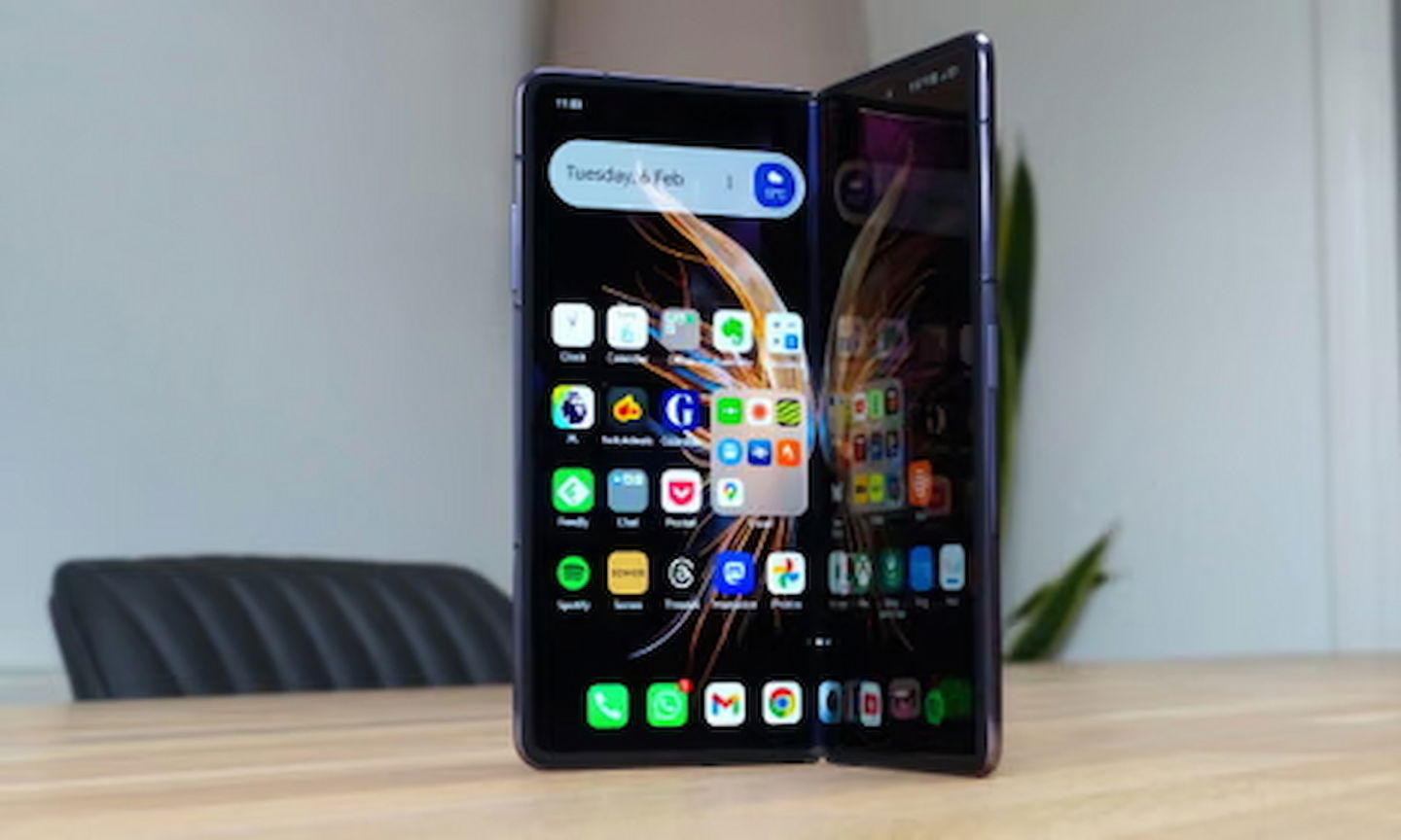 El HONOR Magic V2 tiene un descuentazo en AliExpress y no deberías dejarlo pasar
