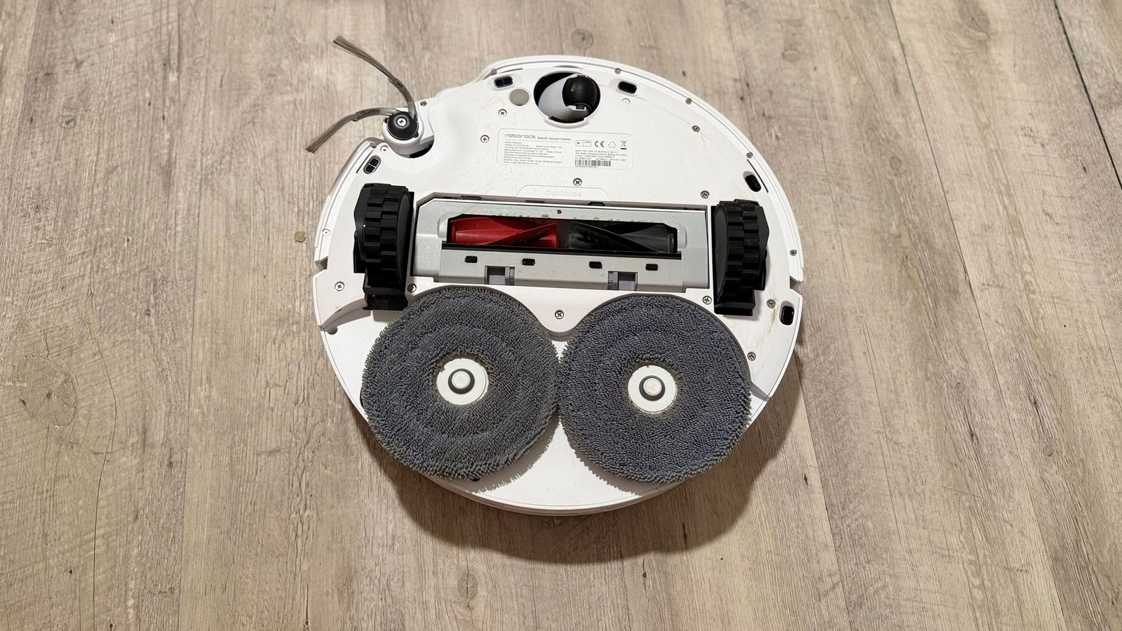El Sistema Dual Anti-Tangle del rodillo del Roborock Qrevo Curv 2 Pro