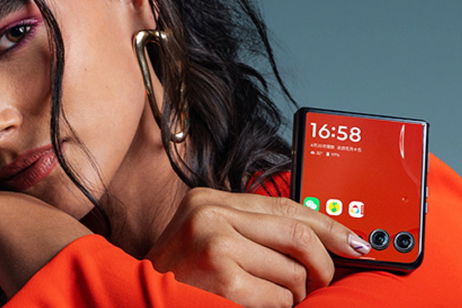 Tiene un diseño espectacular y un precio sin rival: por menos de 600 euros este plegable de Motorola es una compraza Tiene un diseño espectacular y un precio sin rival: por menos de 600 euros este plegable de Motorola es una compraza