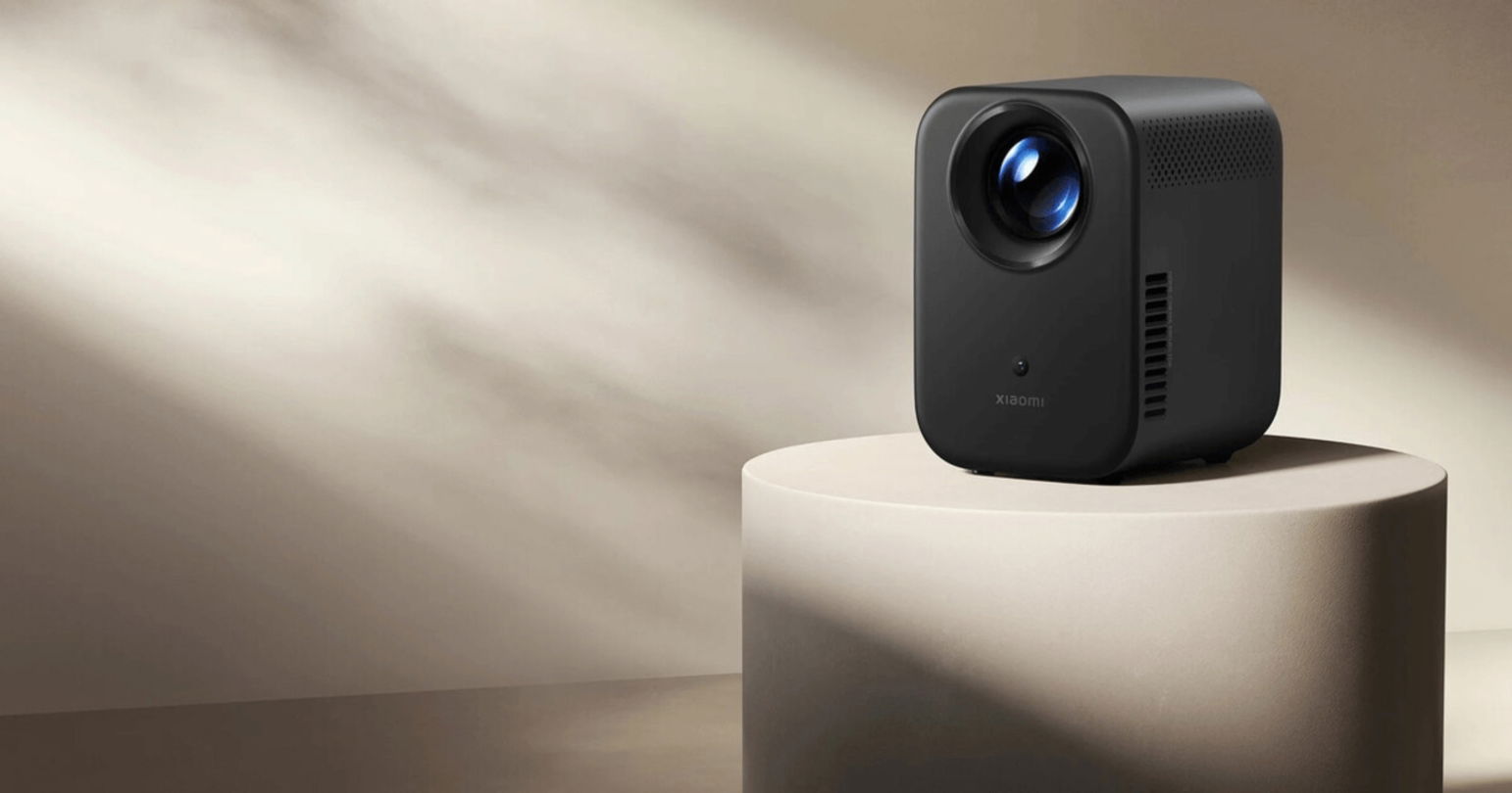 Este proyector inteligente de Xiaomi tiene todass las funciones que necesitas para disfrutar de tus películas favoritas como si estuvieses en el cine