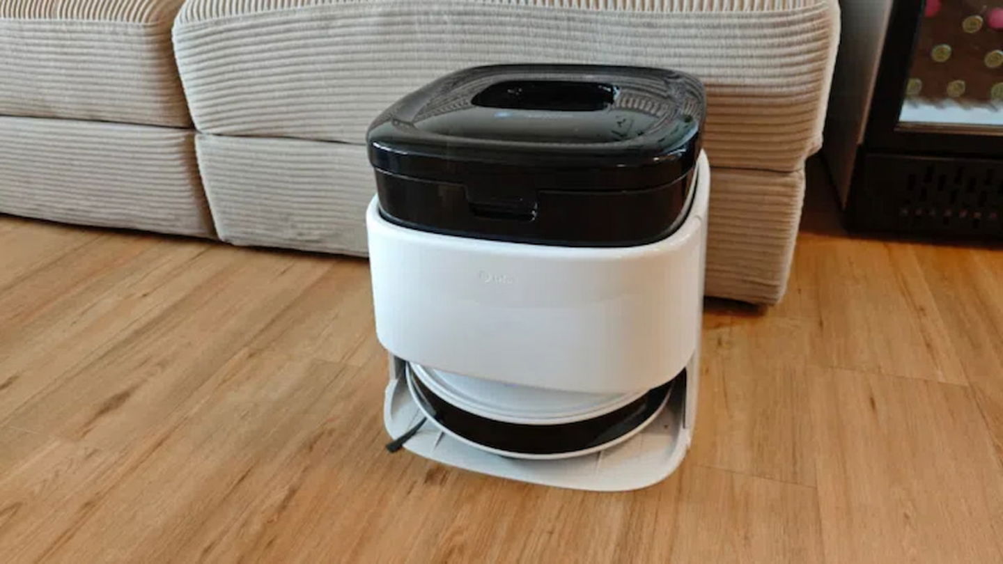 Este robot aspirador de LEFANT tiene funciones inteligentes y puede encargarse de mantener el piso limpio