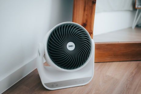 He probado el mini calefactor inteligente de 100 euros que te va a salvar este invierno: calienta una habitación entera en segundos He probado el mini calefactor inteligente de 100 euros que te va a salvar este invierno: calienta una habitación entera en segundos