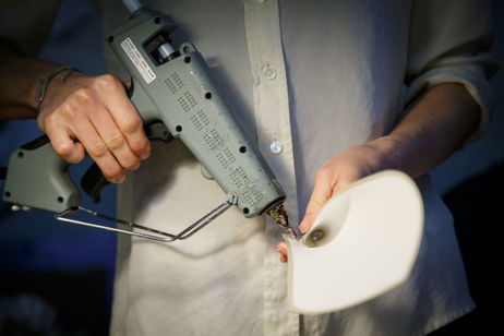 La pistola que cura: así es el invento que permite a los cirujanos "imprimir" huesos directamente en el cuerpo La pistola que cura: así es el invento que permite a los cirujanos "imprimir" huesos directamente en el cuerpo
