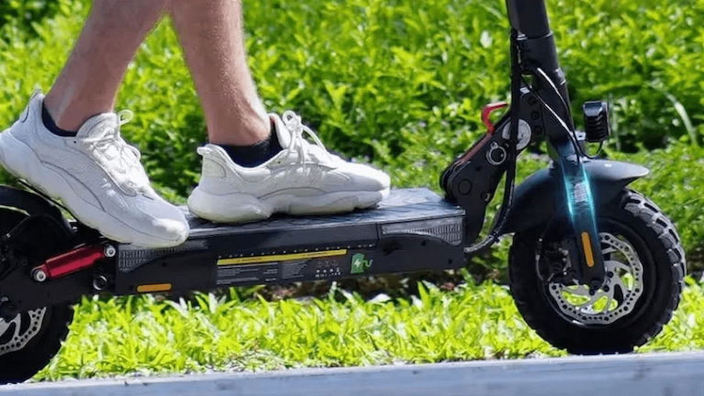 Hazte con este patinete eléctrico de iScooter a un precio de derribo