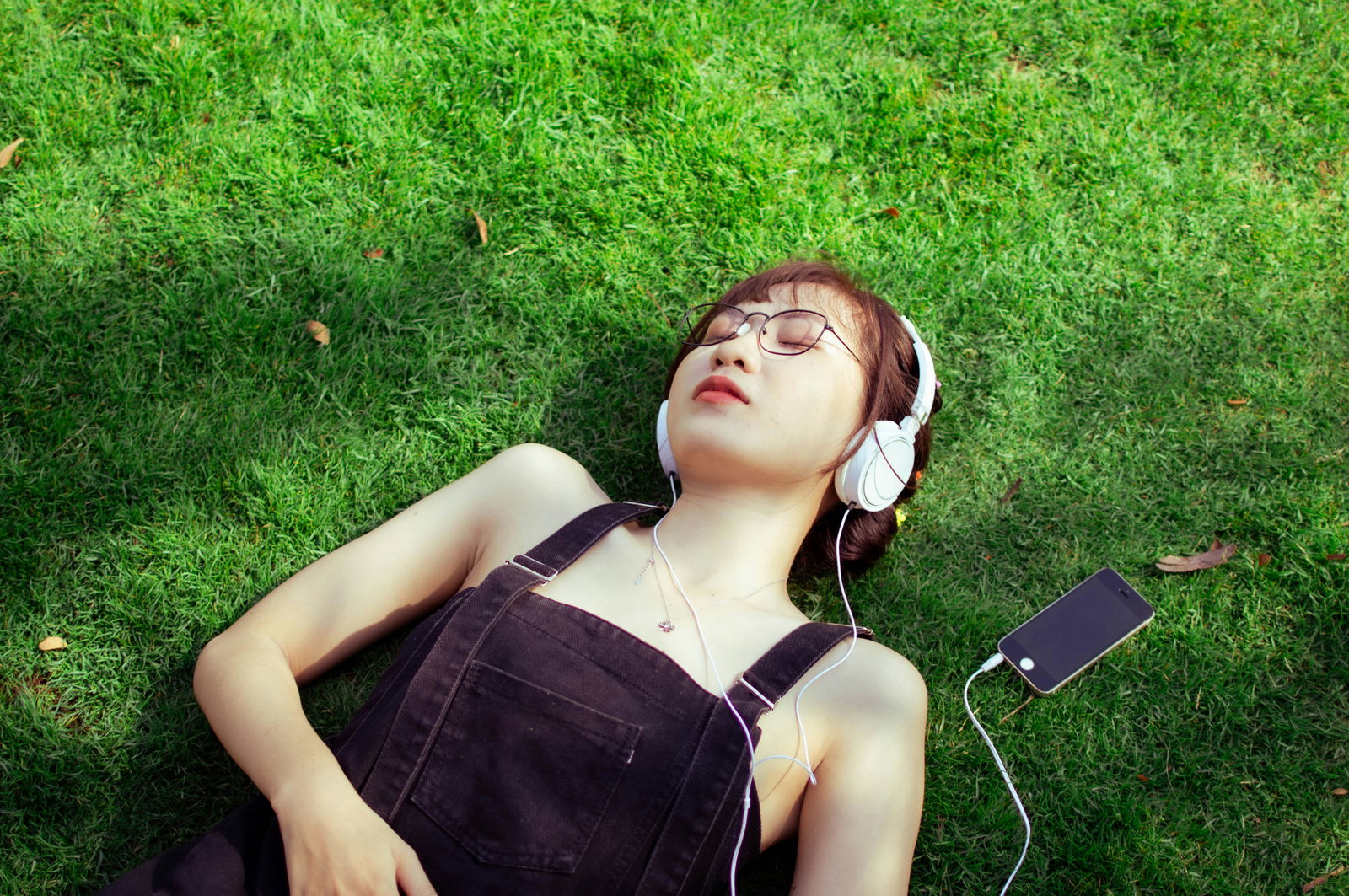 Del gramófono al streaming: cómo hemos pasado de dar cuerda a los algoritmos en apenas un siglo