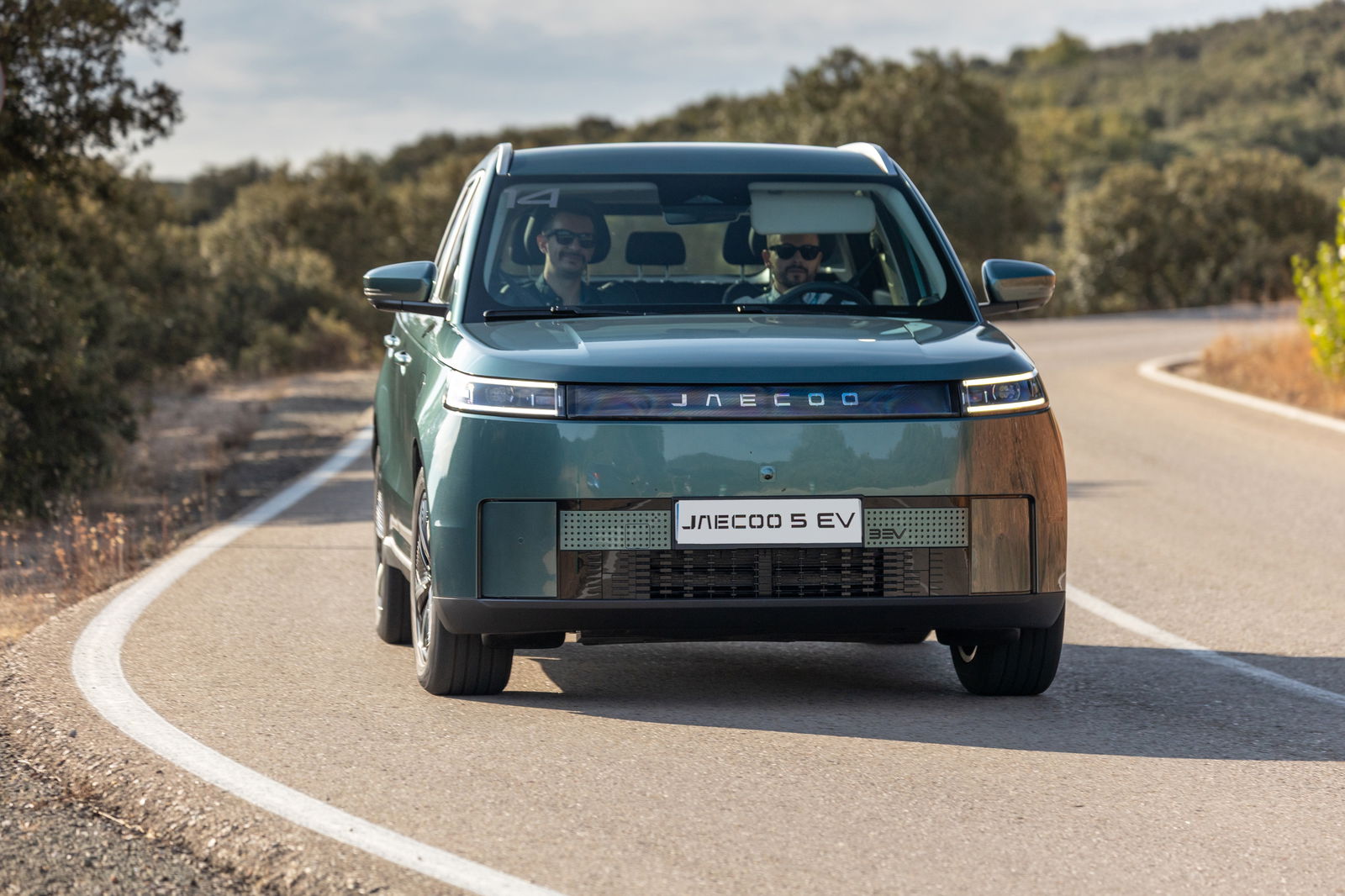 JAECOO 5, el SUV compacto más versátil llega a España desde 19.990 euros con versión eléctrica incluida