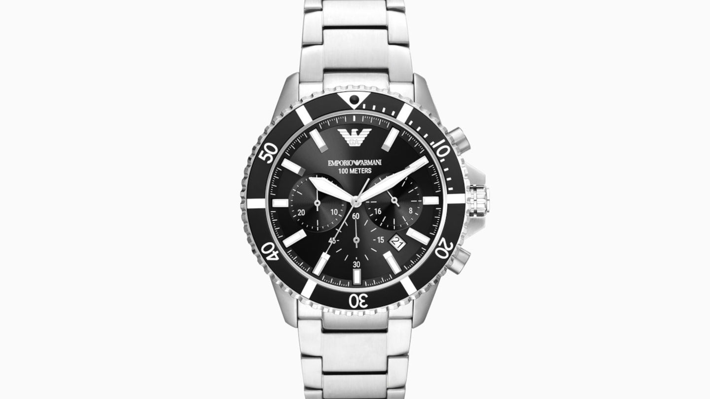 El reloj más versátil de Armani ahora cuesta mucho menos de lo que imaginas